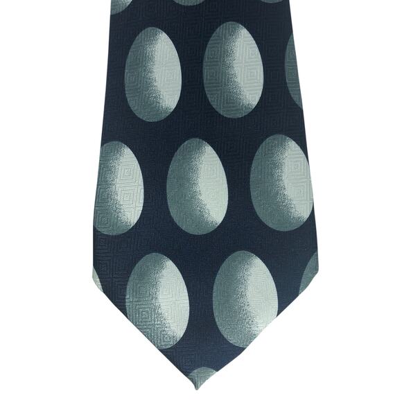 Chick and Eggs Tie - Picture 5 of 6